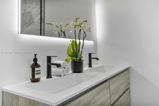 8500 SW 179th St, Palmetto Bay, FL 33157