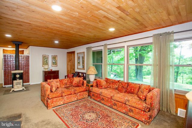 6475 LOWER YORK RD, New Hope, PA 18938