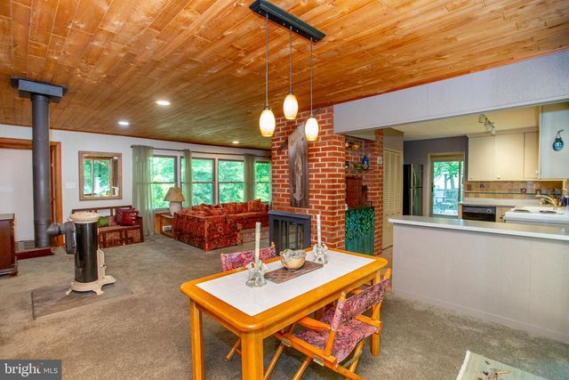 6475 LOWER YORK RD, New Hope, PA 18938