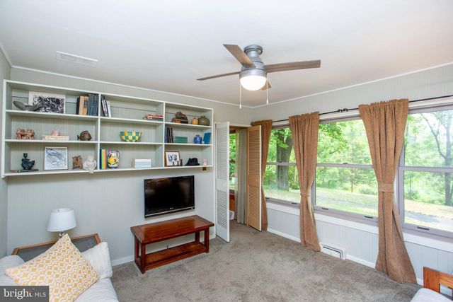 6475 LOWER YORK RD, New Hope, PA 18938