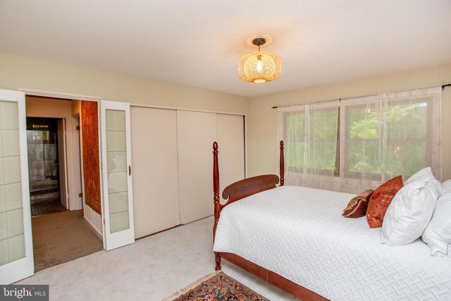 6475 LOWER YORK RD, New Hope, PA 18938