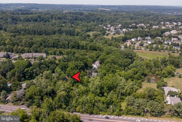 6475 LOWER YORK RD, New Hope, PA 18938