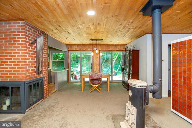 6475 LOWER YORK RD, New Hope, PA 18938