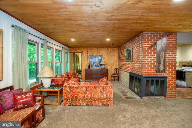 6475 LOWER YORK RD, New Hope, PA 18938