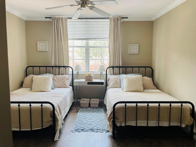 11750 SAINT ANDREWS Place 204, Wellington, FL 33414