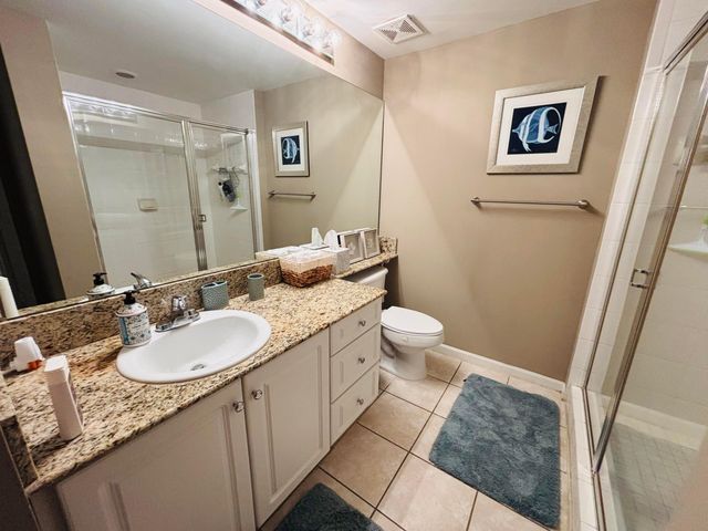 11750 SAINT ANDREWS Place 204, Wellington, FL 33414