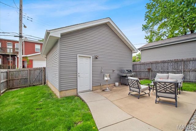 3216 Henrietta Street, St Louis, MO 63104