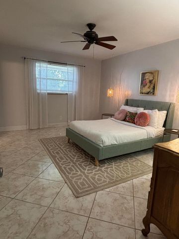 510 Prosperity Farms Road 8b, North Palm Beach, FL 33408