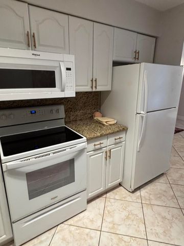 510 Prosperity Farms Road 8b, North Palm Beach, FL 33408