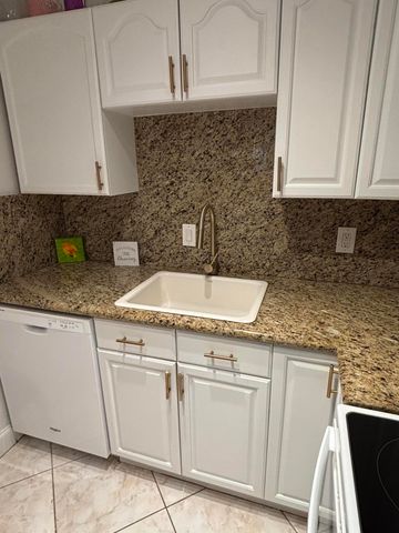 510 Prosperity Farms Road 8b, North Palm Beach, FL 33408