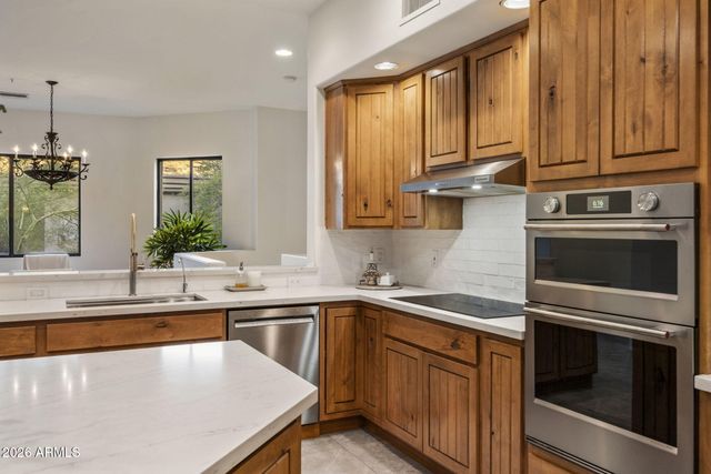13554 E COLUMBINE Drive, Scottsdale, AZ 85259