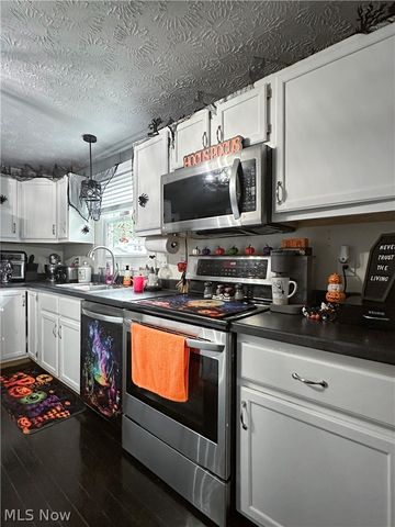 731 Oregon Avenue, Mcdonald, OH 44437