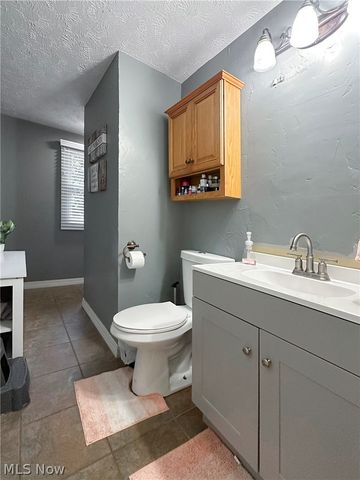 731 Oregon Avenue, Mcdonald, OH 44437