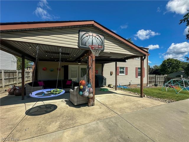 731 Oregon Avenue, Mcdonald, OH 44437