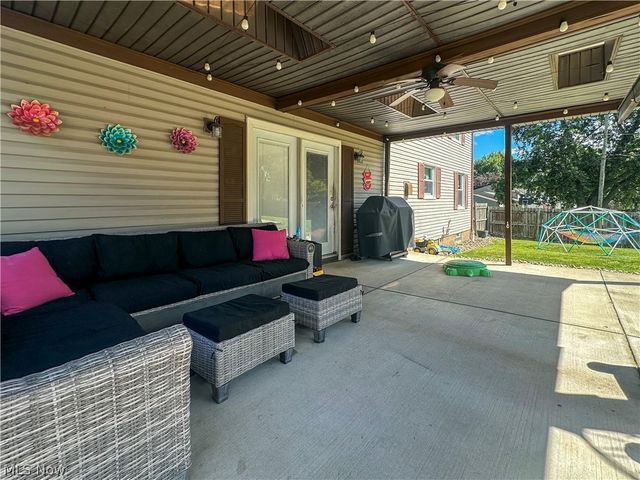 731 Oregon Avenue, Mcdonald, OH 44437