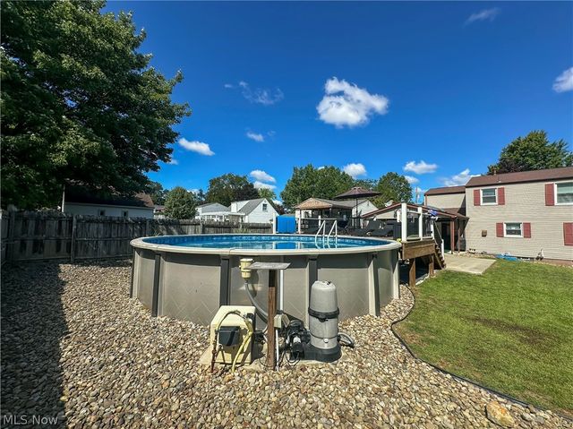 731 Oregon Avenue, Mcdonald, OH 44437
