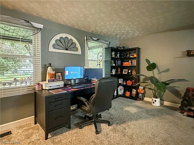 731 Oregon Avenue, Mcdonald, OH 44437