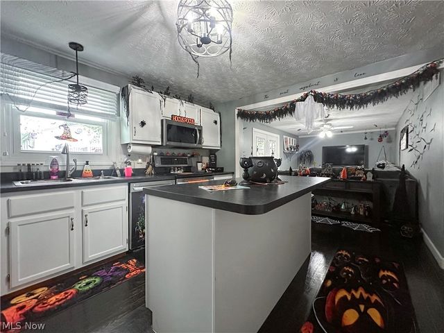 731 Oregon Avenue, Mcdonald, OH 44437