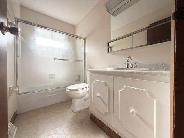 677 Timberlake Drive, Westerville, OH 43081