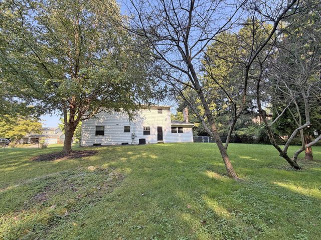 677 Timberlake Drive, Westerville, OH 43081