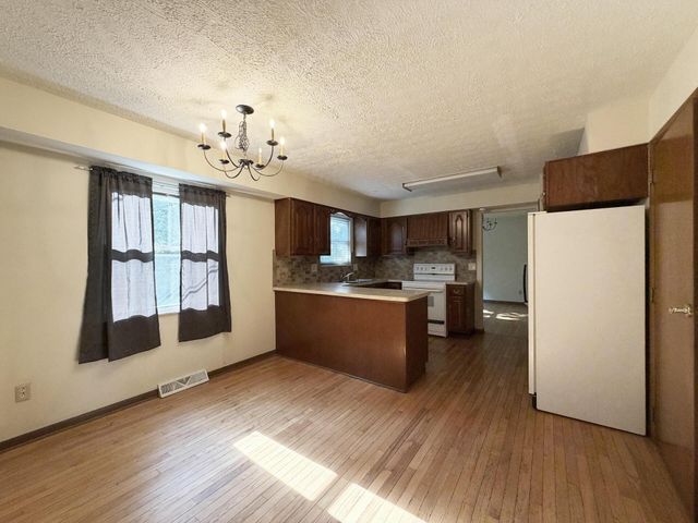 677 Timberlake Drive, Westerville, OH 43081