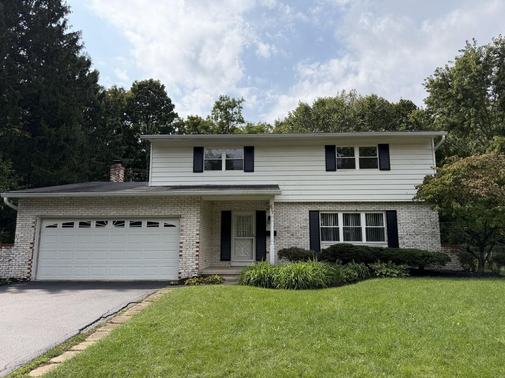 677 Timberlake Drive, Westerville, OH 43081