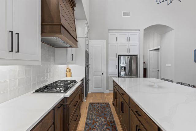 7741 Pondview Lane, Fort Worth, TX 76123