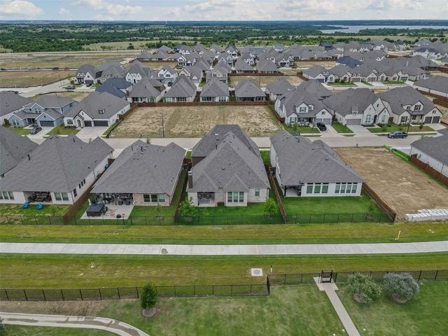 7741 Pondview Lane, Fort Worth, TX 76123