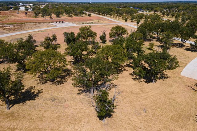 2312 E Landings S, Granbury, TX 76049
