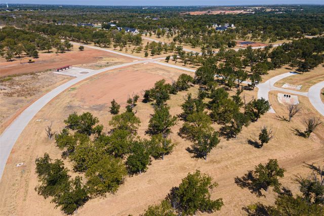 2312 E Landings S, Granbury, TX 76049