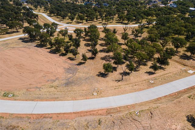 2312 E Landings S, Granbury, TX 76049