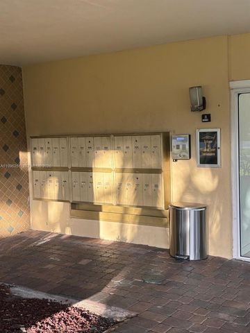 555 Crandon Blvd 43, Key Biscayne, FL 33149