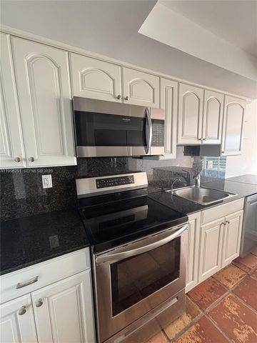 555 Crandon Blvd 43, Key Biscayne, FL 33149