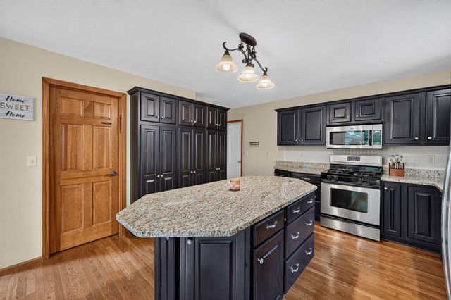 20260 Fieldstone Crossing Drive, Goshen, IN 46528