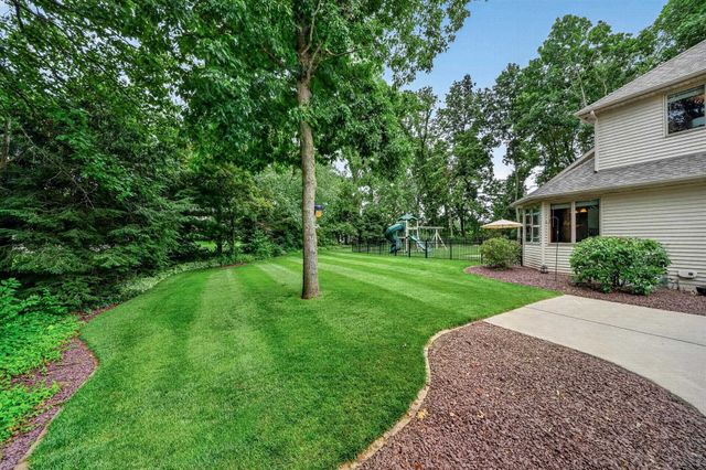 20260 Fieldstone Crossing Drive, Goshen, IN 46528