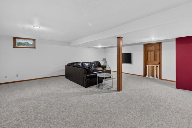 20260 Fieldstone Crossing Drive, Goshen, IN 46528
