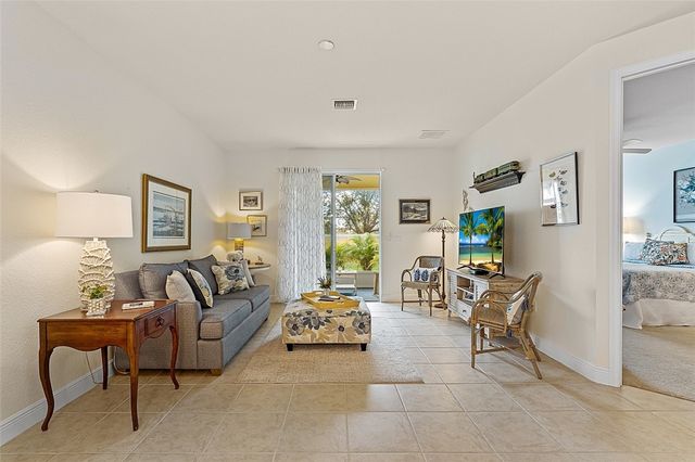 6345 Oxford Circle 101A, Vero Beach, FL 32966