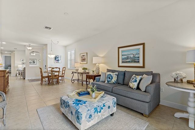 6345 Oxford Circle 101A, Vero Beach, FL 32966