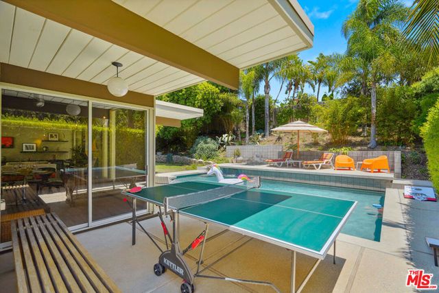 1568 Stoddard Avenue, Thousand Oaks, CA 91360