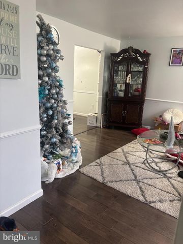 24 OAKTON DR, Atco, NJ 08004