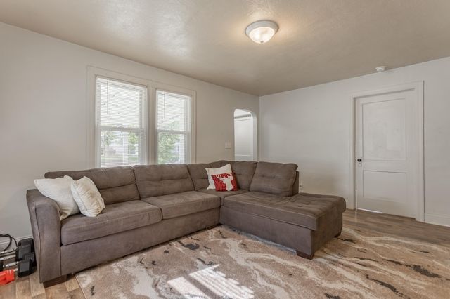 437 W Minota Street, Springfield, MO 65807