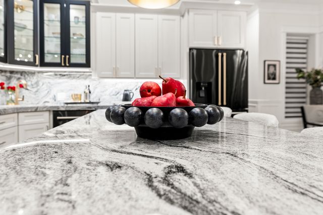 515 E Oakwood Boulevard, Chicago, IL 60653