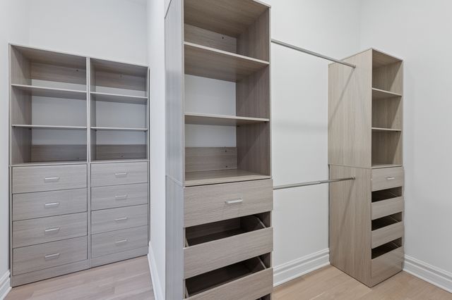 515 E Oakwood Boulevard, Chicago, IL 60653