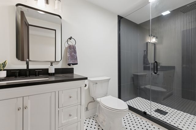 515 E Oakwood Boulevard, Chicago, IL 60653