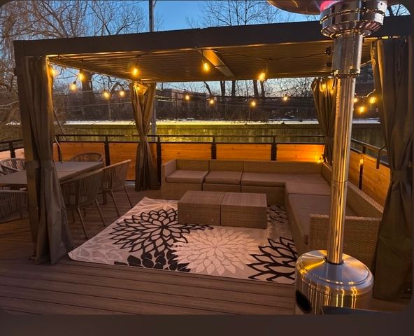 515 E Oakwood Boulevard, Chicago, IL 60653