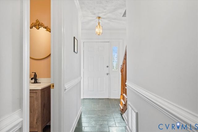 8361 Osborne Tpke, Henrico, VA 23231