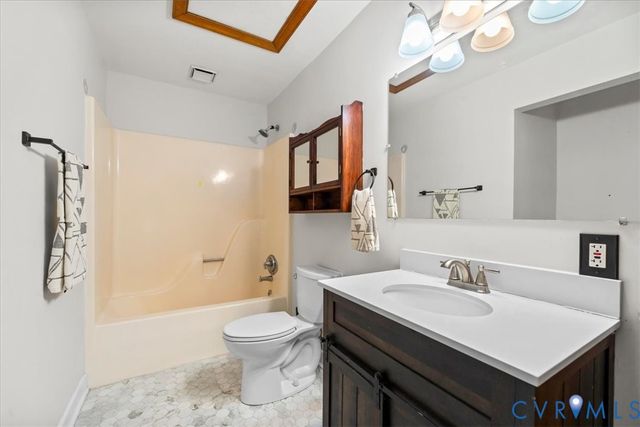 8361 Osborne Tpke, Henrico, VA 23231