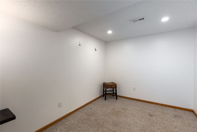 14603 Westbrook Drive, Urbandale, IA 50323