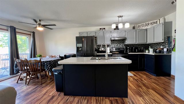 14603 Westbrook Drive, Urbandale, IA 50323