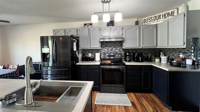 14603 Westbrook Drive, Urbandale, IA 50323